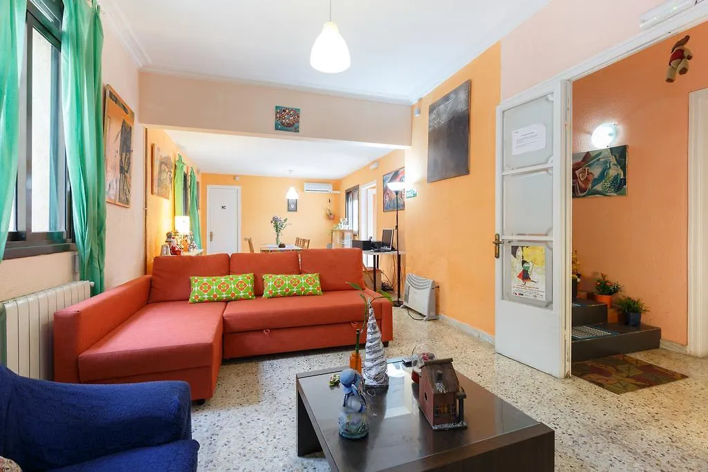 Guest house Barcelona Nice & Cozy Residencia De Estudiantes Hotel