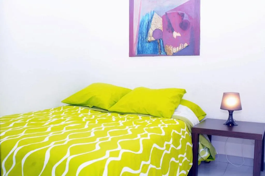 Guest house Barcelona Nice & Cozy Residencia De Estudiantes Hotel